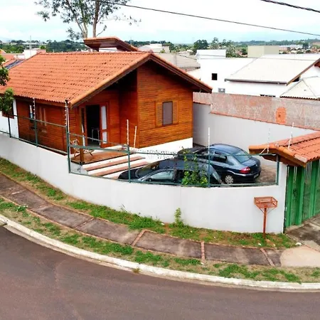 Casa Em Brotas Com Piscina E Churrasqueira Exterior foto