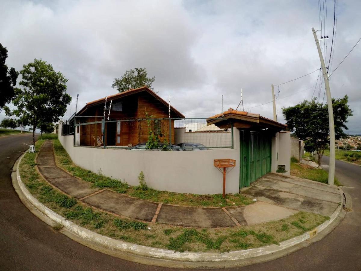 Casa Em Com Piscina E Churrasqueira Holiday home