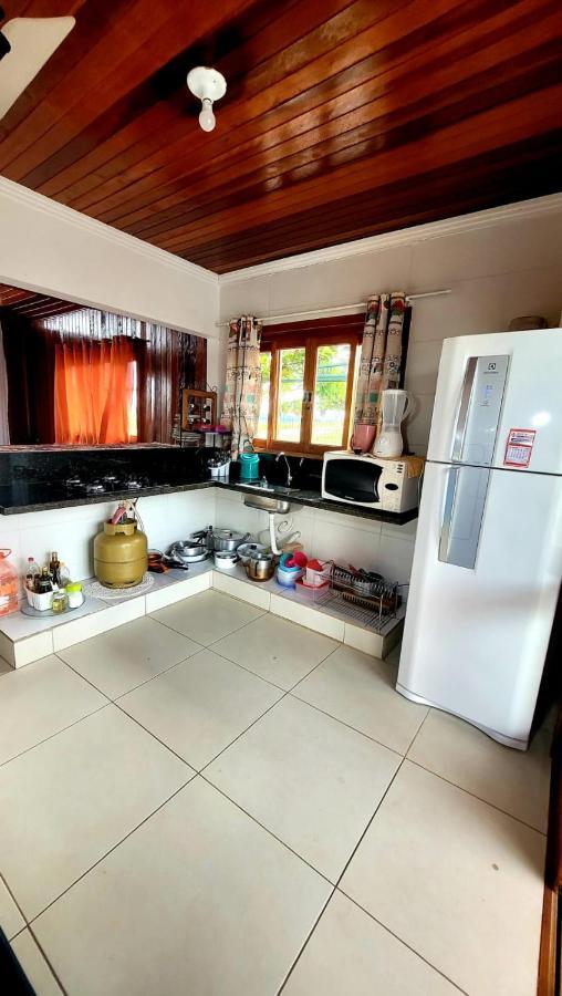 Casa Em Com Piscina E Churrasqueira